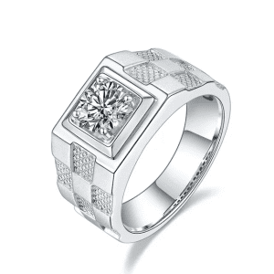 18 Karat Gold 1 Carat Moissanite Class D VVS explosive high end customisation